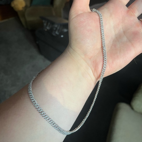 Micro Diamond Prong Cuban Necklace in White Gold - 6mm 18’ - Picture 3 of 4